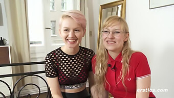 Dvě Přirozené Lesbičky Se Zapojují Do Intenzivní Bdsm Hry