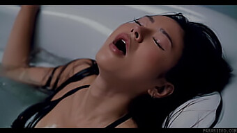 Amirah Adara'S Intense Deepthroat And Cum Swallowing Skills In Alien-Themed Video