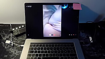 Une actrice mature espagnole satisfait un fan pendant une performance webcam (1ère partie)